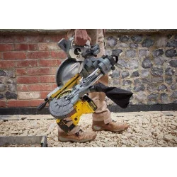 INGLETEADORA 7.1/4" 20V S/BAT SCM701-B2 STANLEY
